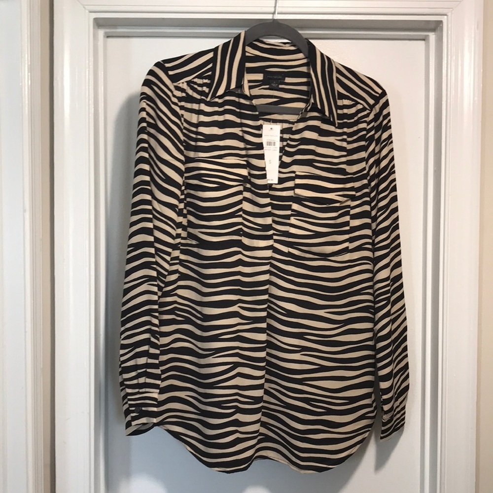 ANN TAYLOR Animal Print V-Neck Camp Blouse